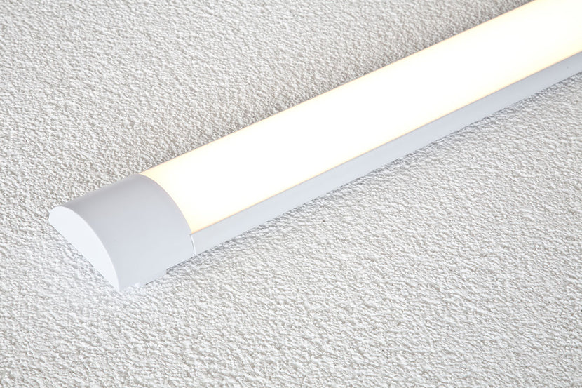 EVN LED Lichtleiste weiß rechteckig 597x80x30mm 20W 3000K 2041lm 220-240V IP20