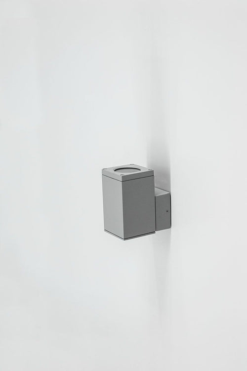 EVN 1-flammige Leuchte grau rechteckig 110x63x96mm 220-240V IP54