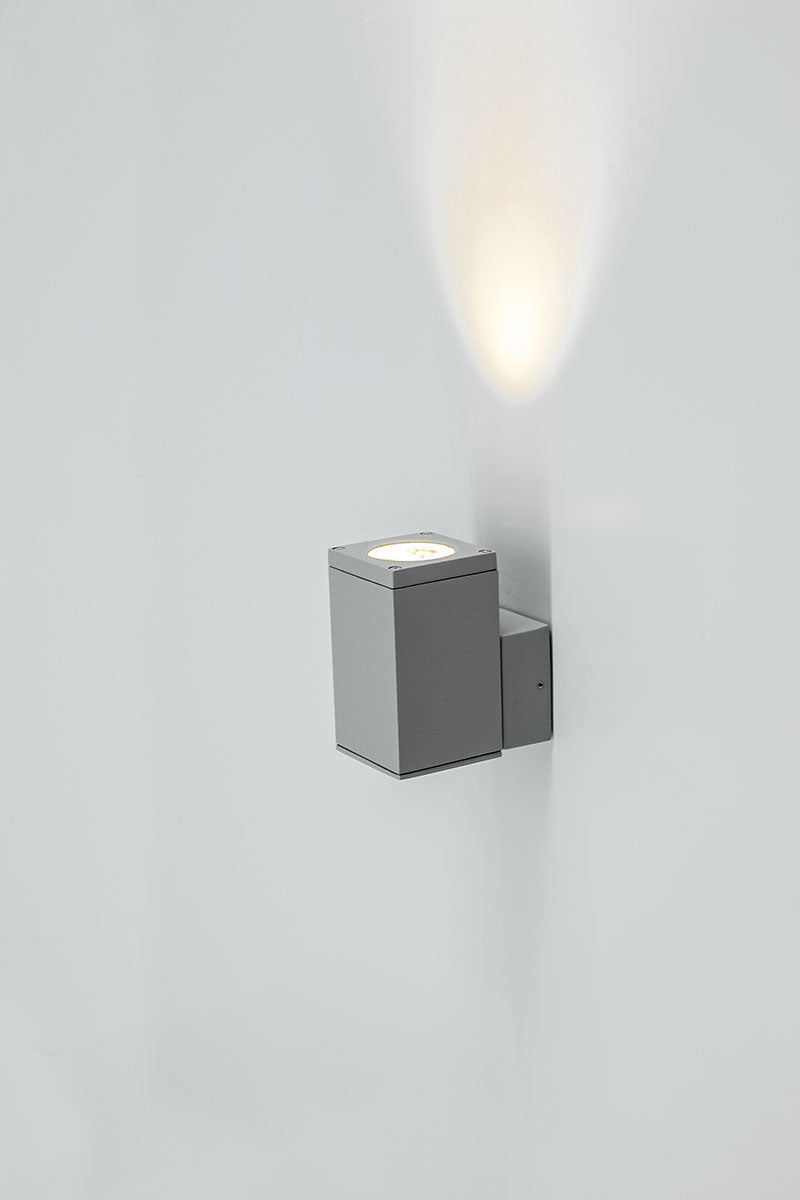 EVN 1-flammige Leuchte grau rechteckig 110x63x96mm 220-240V IP54
