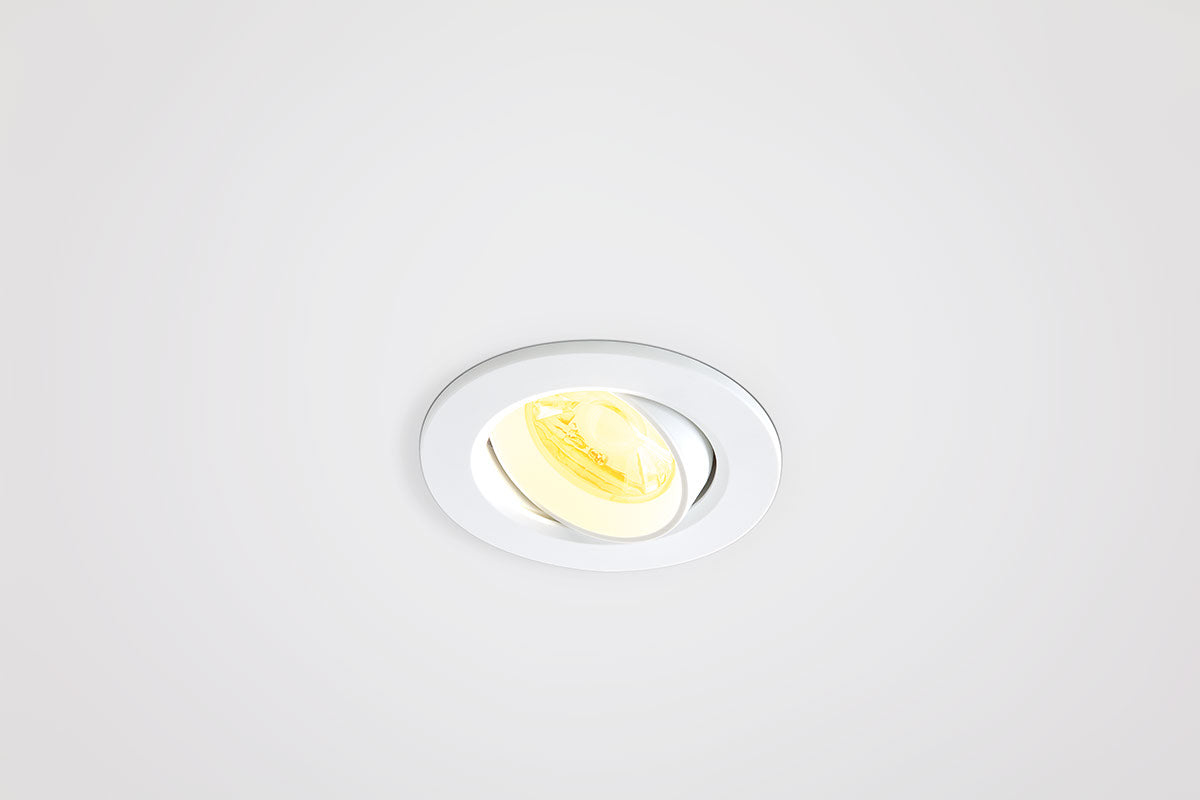 EVN LED Leuchte weiß schwenkbar rund 85x60mm 7W 3000K 590lm 21-40° 220-240V IP20