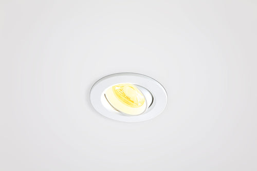 EVN LED Leuchte weiß schwenkbar rund 85x60mm 7W 3000K 590lm 21-40° 220-240V IP20