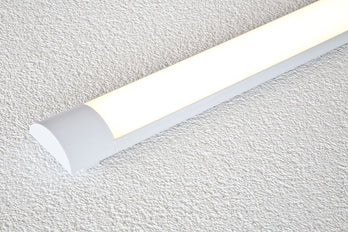 EVN LED Lichtleiste weiß rechteckig 597x80x30mm 20W 3000K 2041lm 220-240V IP20