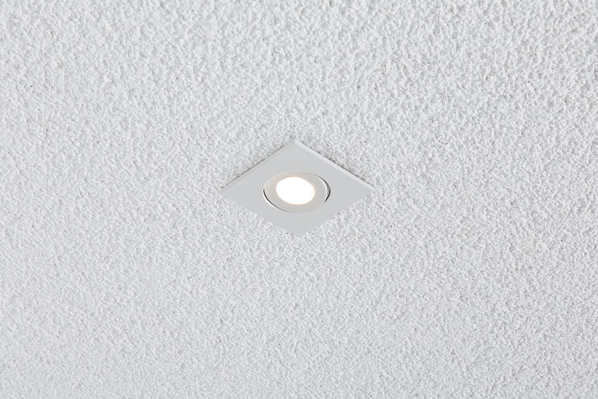 EVN Leuchte weiß schwenkbar viereckig 65x65x50mm 3W 3000K 230lm 21-40° IP44