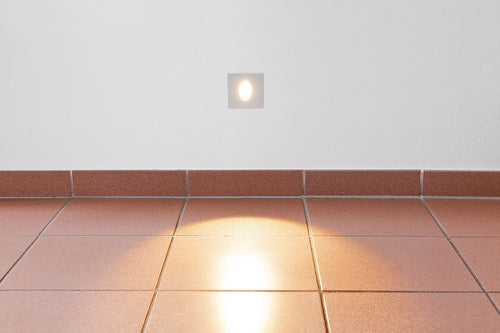 EVN LED Blendfreie Leuchte Aluminium viereckig 80x80x30mm 2,5W 3000K 95lm 21-40° IP65