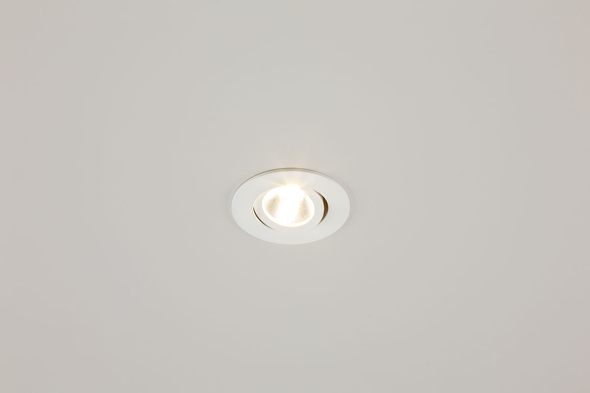 EVN Power-LED Leuchte weiß schwenkbar rund 83x45mm 6W 3000K 528lm 21-40° 230V IP20