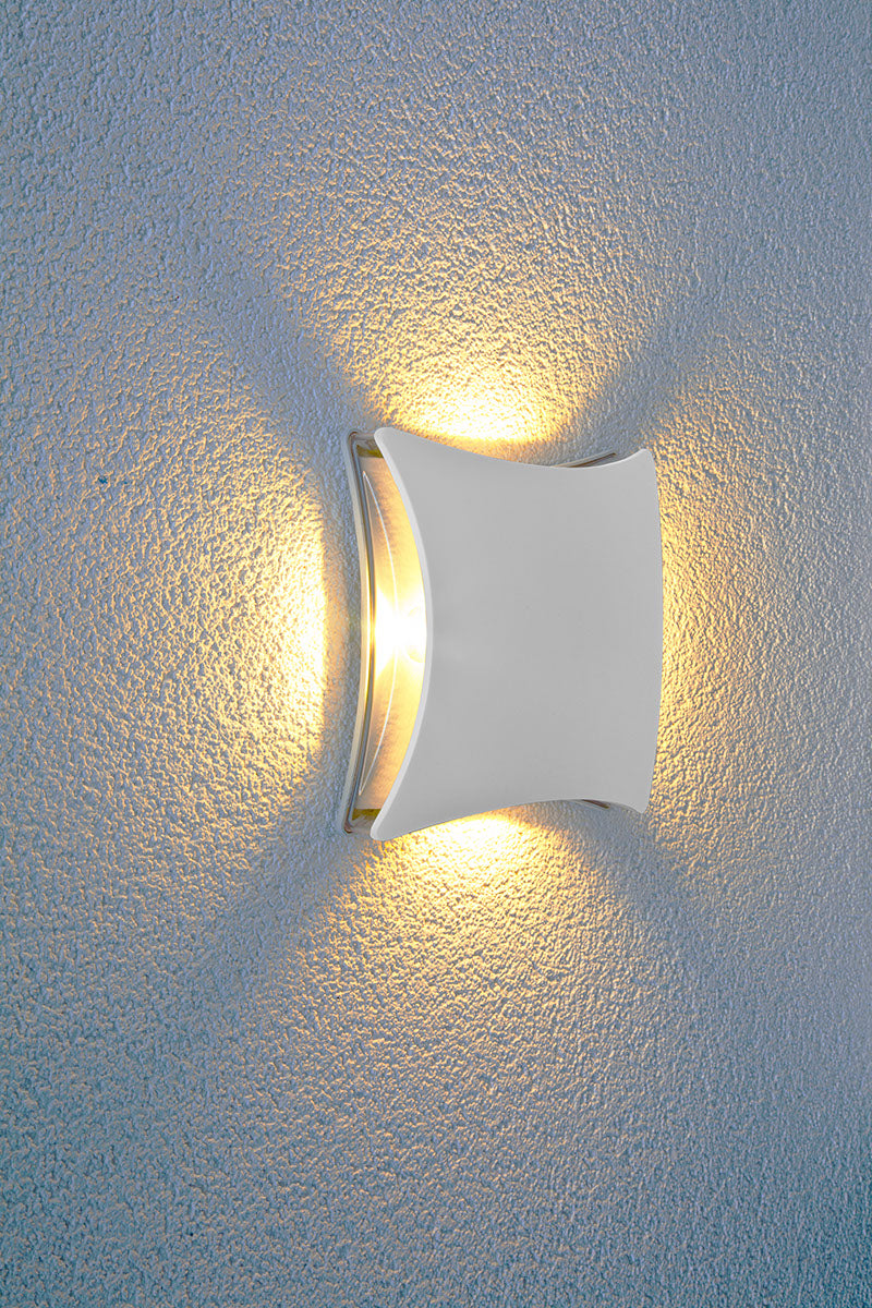 EVN LED 4-flammige Leuchte weiß viereckig 205x205x74mm 4W 3000K 75lm >80° 100-240V IP54