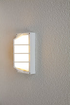 EVN LED Leuchte weiß rechteckig 282x160x125mm 9W 3000K 675lm >80° 220-240V IP54