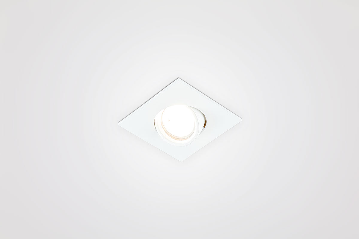 EVN Leuchte weiß schwenkbar viereckig 102x102x43mm 12V IP20