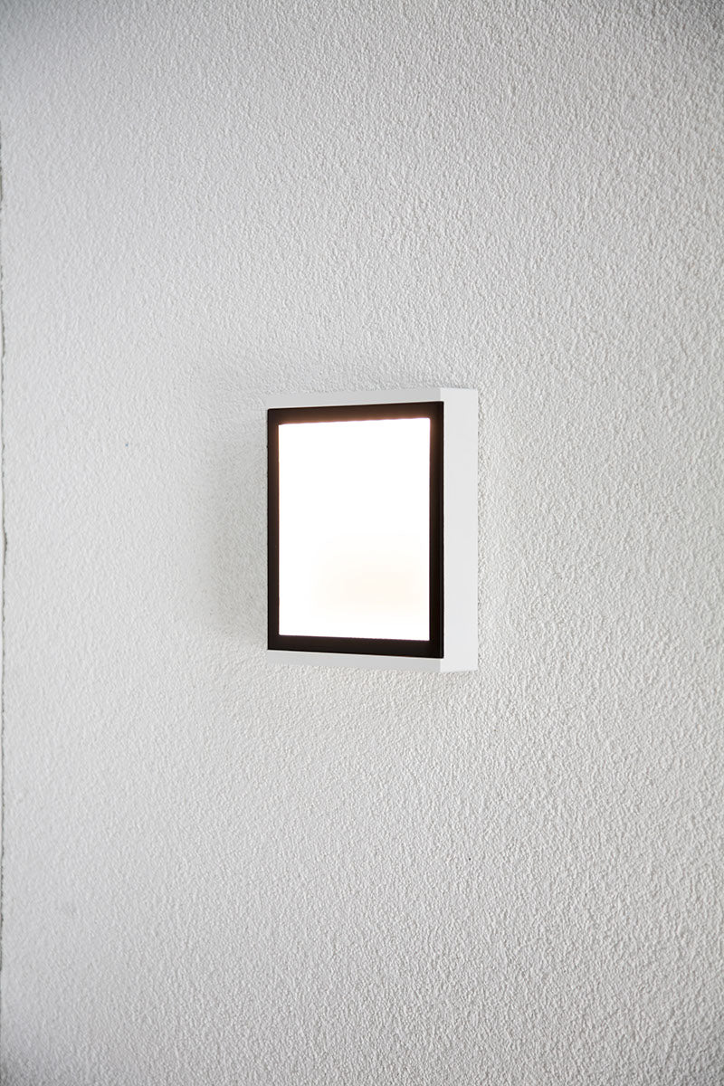 EVN LED Leuchte weiß rechteckig 160x200x52mm 6W 3000K 312lm >80° 100-240V IP54