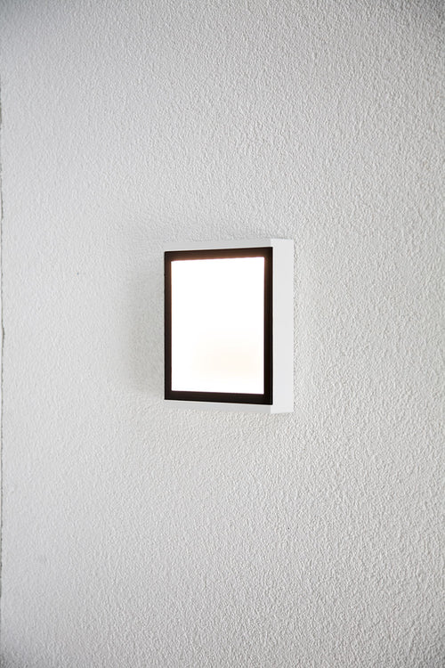 EVN LED Leuchte weiß rechteckig 160x200x52mm 6W 3000K 312lm >80° 100-240V IP54