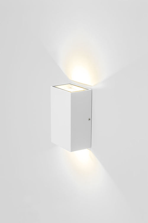 EVN LED 2-flammige Leuchte weiß rechteckig 160x100x66mm 12W 3000K 456lm >80° 100-240V IP54