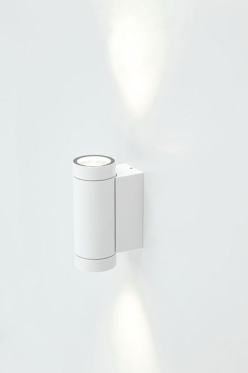 EVN 2-flammige Wandleuchte weiß rund 65x103mm 220-240V IP54