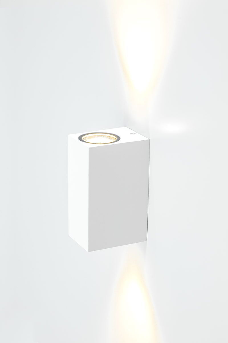 EVN 2-flammige Wandleuchte weiß rechteckig 150x68x93mm 220-240V IP44