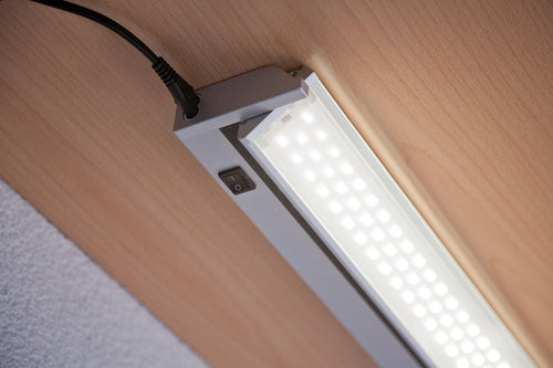EVN LED Leuchte Silber schwenkbar rechteckig 577x85x35mm 10W 4000K 800lm 230V IP20