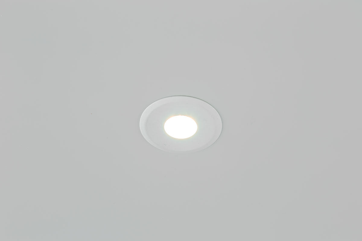 EVN LED Leuchte weiß rund 82x20mm 6W 3000K 480lm 21-40° 220-240V IP20