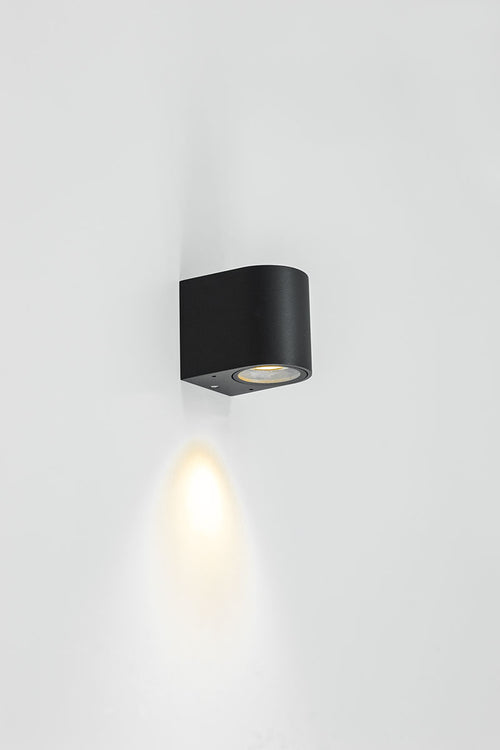 EVN 1-flammige Leuchte anthrazit halbrund 80x68x93mm 220-240V IP44