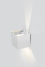EVN LED Leuchte weiß verstellbar viereckig 100x100x100mm 6,2W 3000K 190lm 220-240V IP54