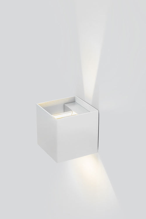 EVN LED Leuchte weiß verstellbar viereckig 100x100x100mm 6,2W 3000K 190lm 220-240V IP54