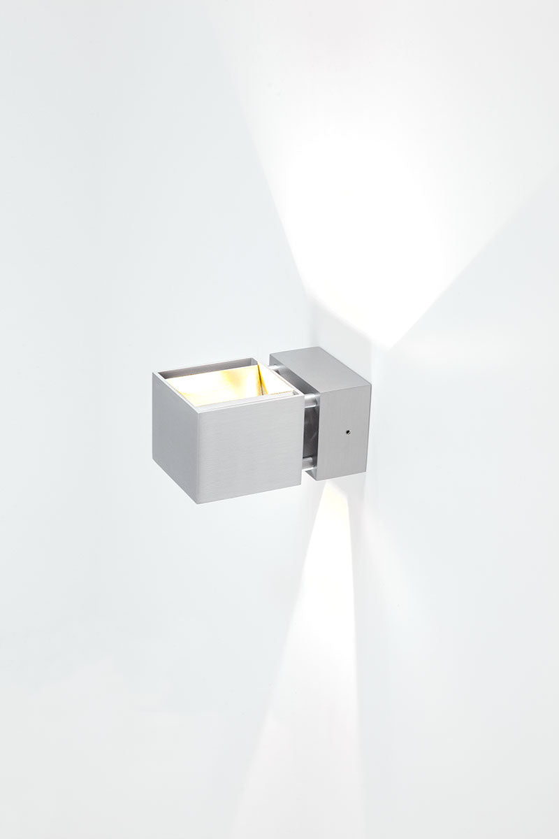 EVN LED Leuchte Aluminium verstellbar rechteckig 135x80x68mm 6W 3000K 150lm 100-240V IP54