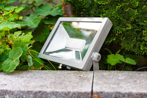 EVN LED Strahler Silber schwenkbar rechteckig 326x40x248mm 50W 3000K 3900lm >80° 220-240V IP65