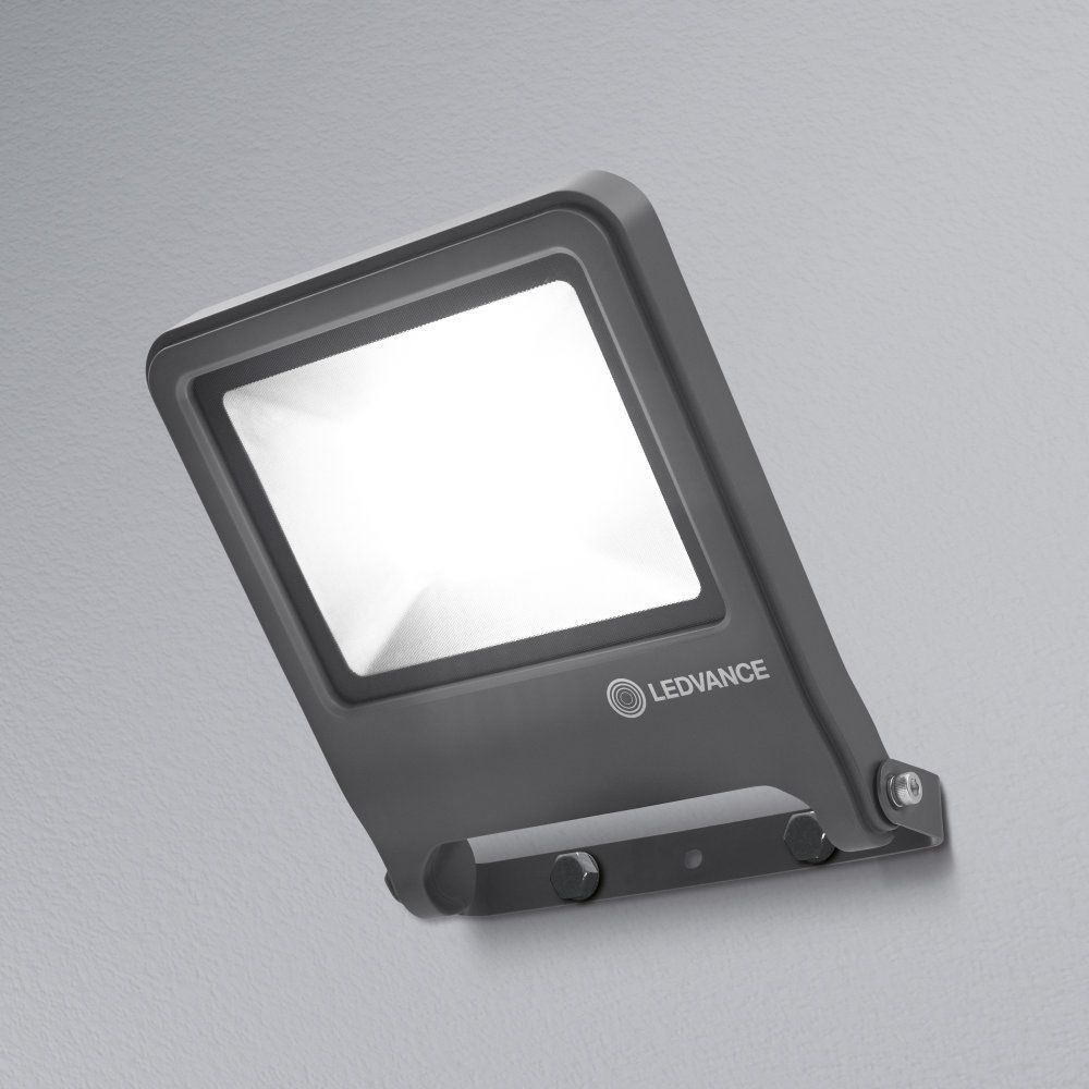 LEDVANCE LED Außenstrahler Endura Flood 50W/3000K IP65 4000lm dunkelgrau