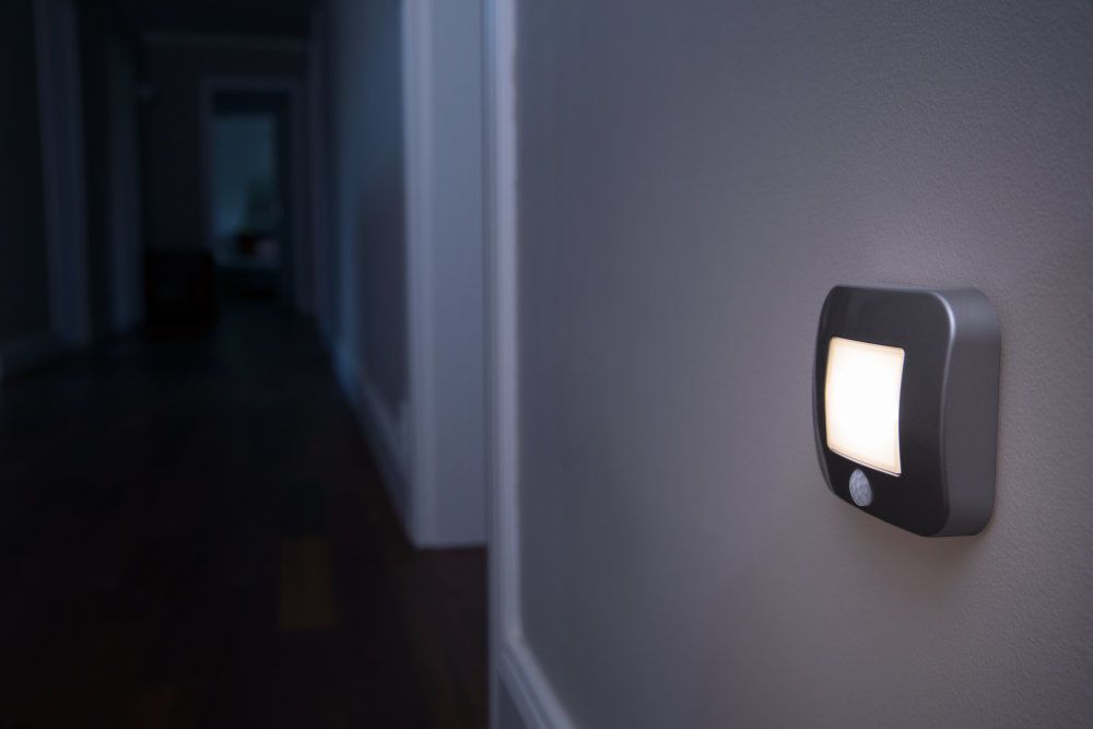 LEDVANCE LED Wandleuchte Nightlux Hall 0,28W/840 14lm kaltweiß nicht dimmbar silber IP54