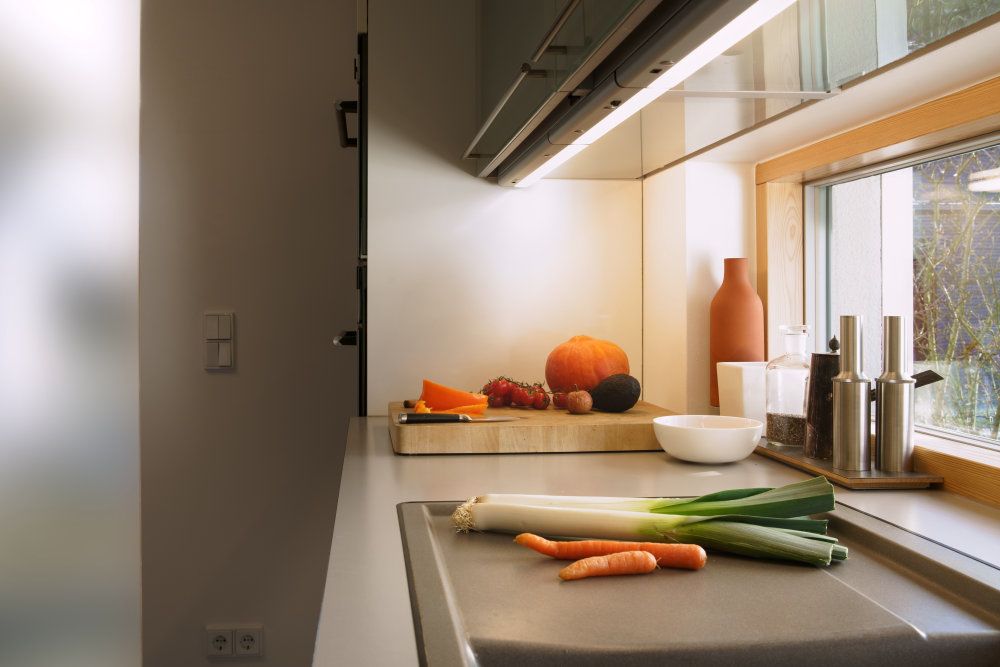 LEDVANCE LED Unterbauleuchte LinearLED Flat Eco 6W/830 300lm warmweiß nicht dimmbar