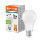 Osram / Ledvance LED Classic A matt 200° Performance 8,5-60W/827 warmweiß 806lm E27 220-240V – Produkt mit Verpackung