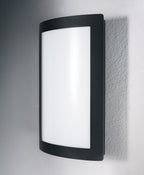 Osram LED Deckenleuchte Endura Style 320x220mm 12,5W/830 950lm warmweiß nicht dimmbar dunkelgrau IP4 – Montiert, eingeschaltet