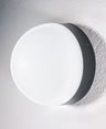 Osram LED Wand-/Deckenleuchte Endura Style Ball 12W/830 1030lm warmweiß nicht dimmbar dunkelgrau IP44 – Montiert, eingeschaltet