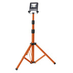 LEDVANCE LED-Arbeitsleuchte Worklight Tripod 20 W 1.800 lm 4000K neutralweiß IP65 – Ansicht stehend